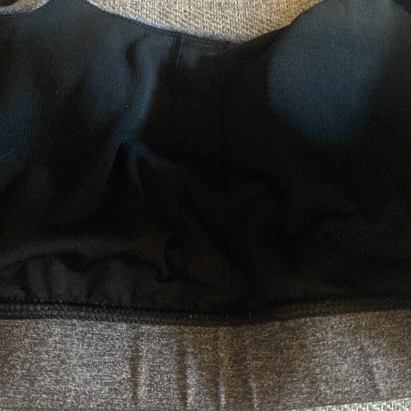 Lululemon Energy Bra - Picture 5 of 9